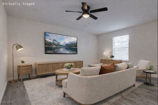 4534 Dover Straight Street, Las Vegas, NV 89115