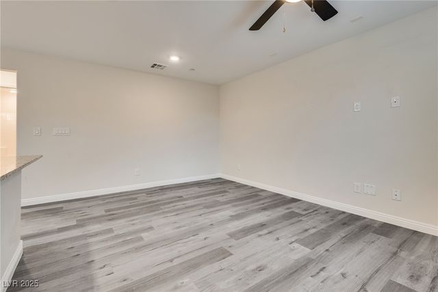 4534 Dover Straight Street, Las Vegas, NV 89115