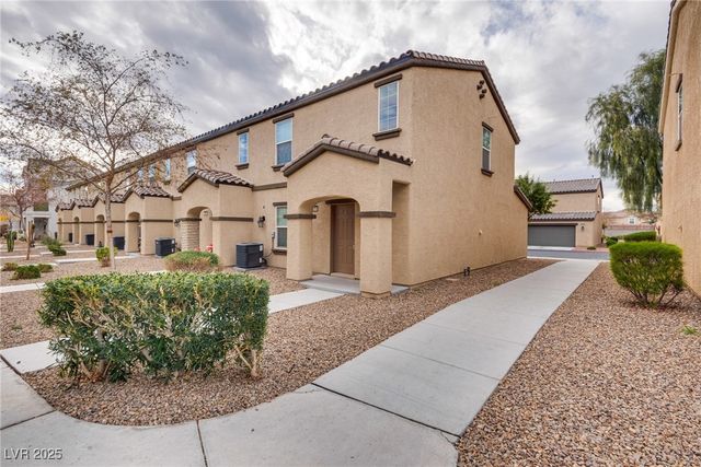 4534 Dover Straight Street, Las Vegas, NV 89115