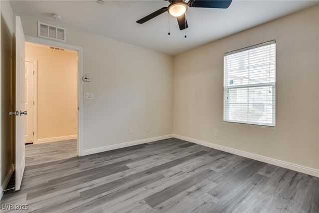 4534 Dover Straight Street, Las Vegas, NV 89115