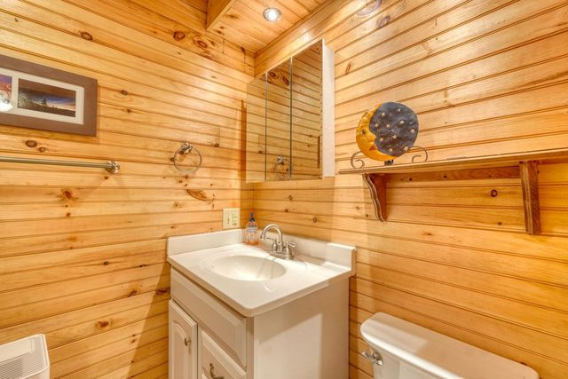 664 High Ridge Road, Murphy, NC 28906