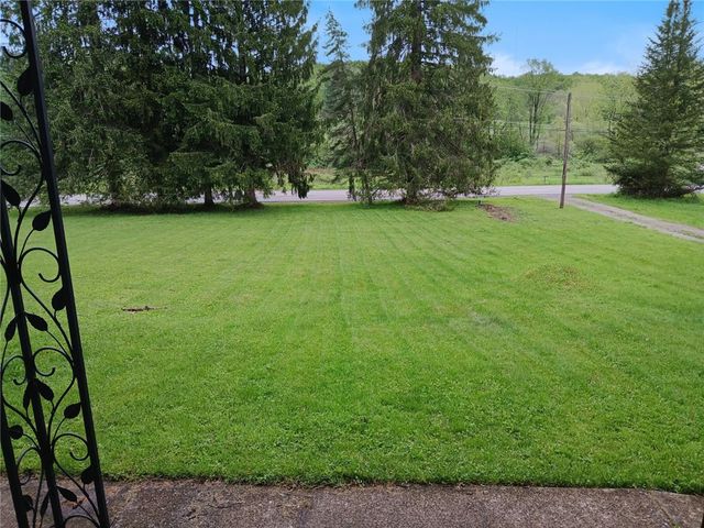 8688 Hayes Hollow Road, Colden, NY 14033