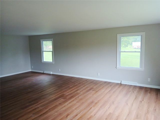8688 Hayes Hollow Road, Colden, NY 14033