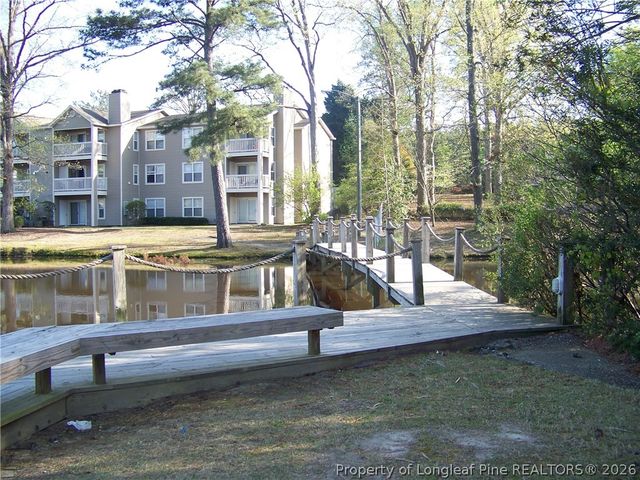 663 BARTONS LANDING Place 2, Fayetteville, NC 28314