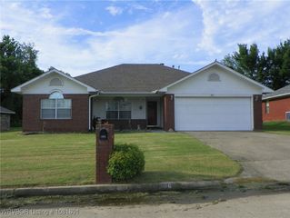 306 Crestview Drive, Van Buren, AR 72956