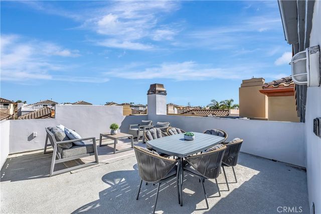 620 22nd Street, Huntington Beach, CA 92648