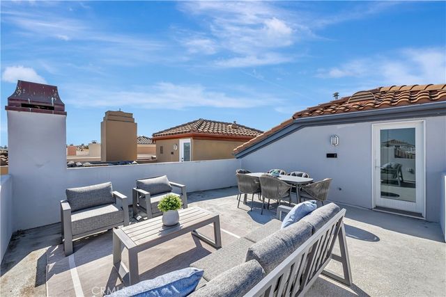 620 22nd Street, Huntington Beach, CA 92648