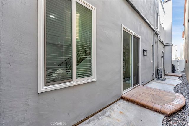 620 22nd Street, Huntington Beach, CA 92648