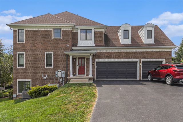 2865 Walters Way, Ann Arbor, MI 48103