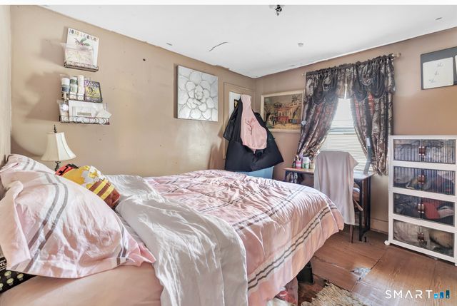 75 Fleet Street, Bridgeport, CT 06606