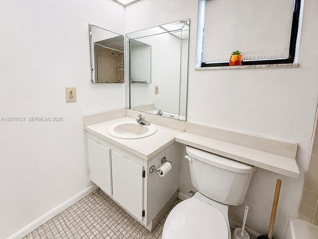 10444 NW 30th Court 204, Sunrise, FL 33322