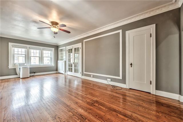 807 W 48TH Street 304, Kansas City, MO 64112