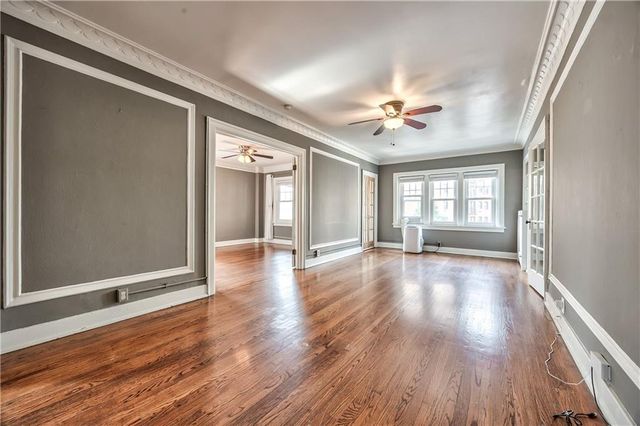 807 W 48TH Street 304, Kansas City, MO 64112