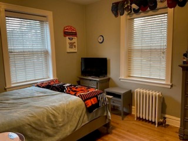 213 W QUINCY Street 1, Riverside, IL 60546