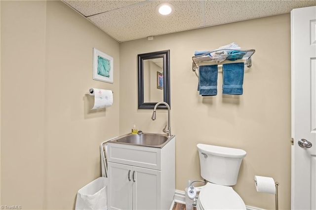 610 Colonial Drive, High Point, NC 27262