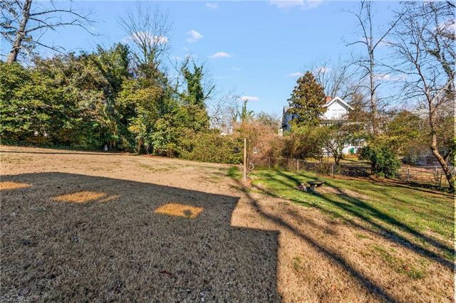 610 Colonial Drive, High Point, NC 27262