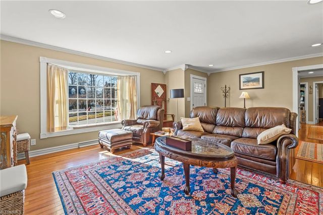 610 Colonial Drive, High Point, NC 27262