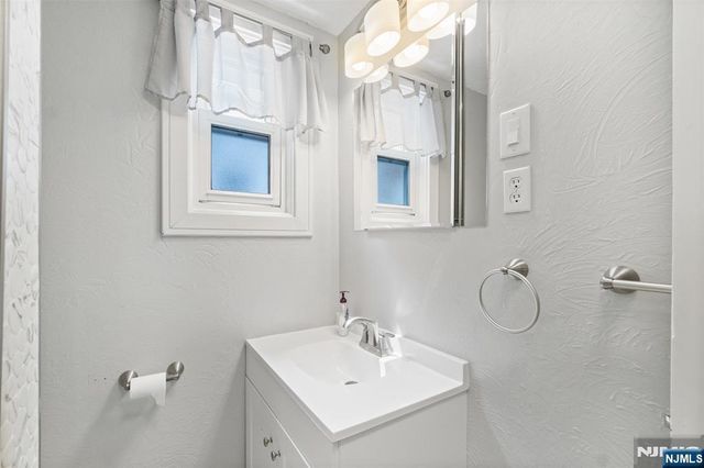 430 Central Avenue, Harrison, NJ 07029