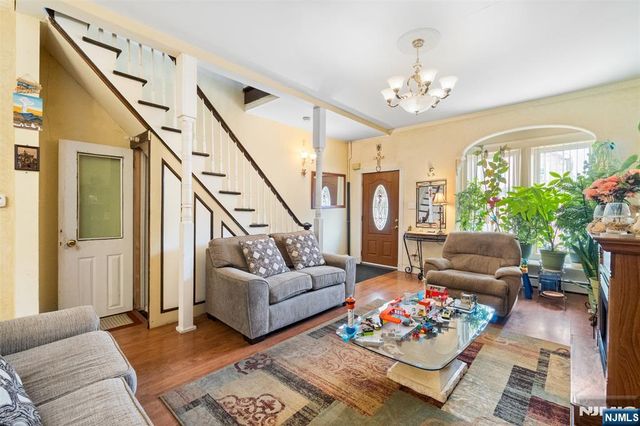 430 Central Avenue, Harrison, NJ 07029