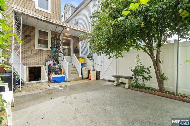 430 Central Avenue, Harrison, NJ 07029
