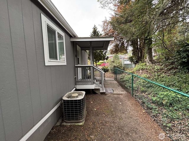 12615 NE 189th Street, Bothell, WA 98011