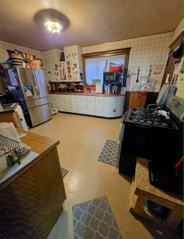 1420 Hawthorne AVENUE, Two Rivers, WI 54241