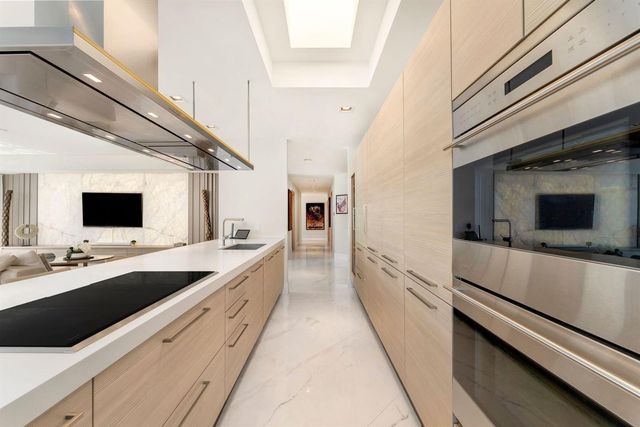 17301 Biscayne Boulevard Ph-7, North Miami Beach, FL 33160