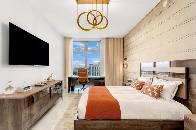 17301 Biscayne Boulevard Ph-7, North Miami Beach, FL 33160
