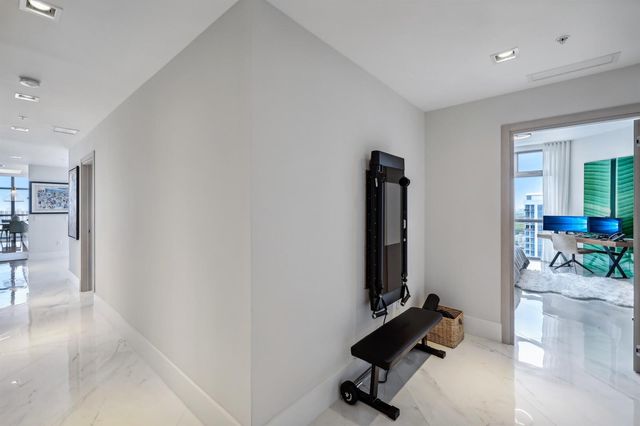 17301 Biscayne Boulevard Ph-7, North Miami Beach, FL 33160