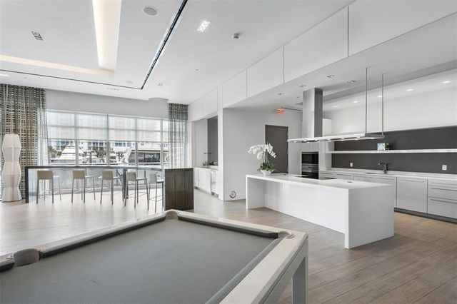 17301 Biscayne Boulevard Ph-7, North Miami Beach, FL 33160