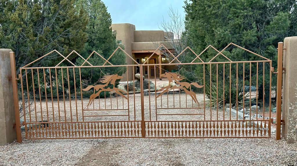 117 VISTA MONTANA Road, Estancia, NM 87016