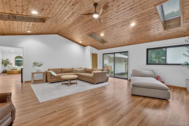 8655 Joey Drive, Putnam Township, MI 48169