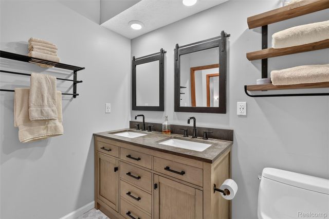 8655 Joey Drive, Putnam Township, MI 48169