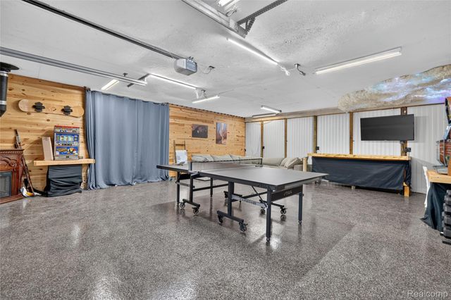 8655 Joey Drive, Putnam Township, MI 48169