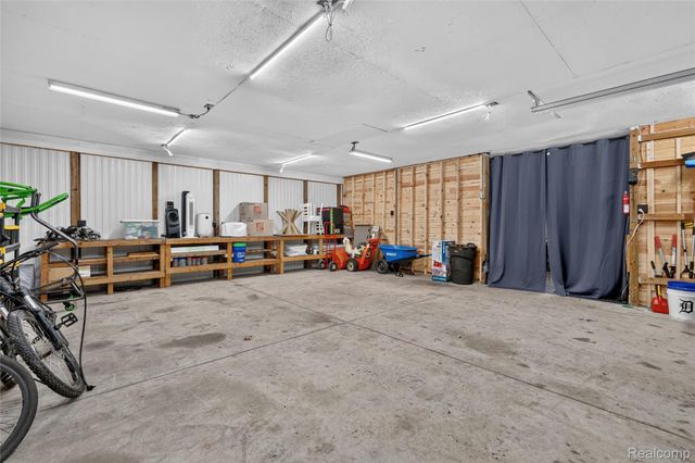 8655 Joey Drive, Putnam Township, MI 48169