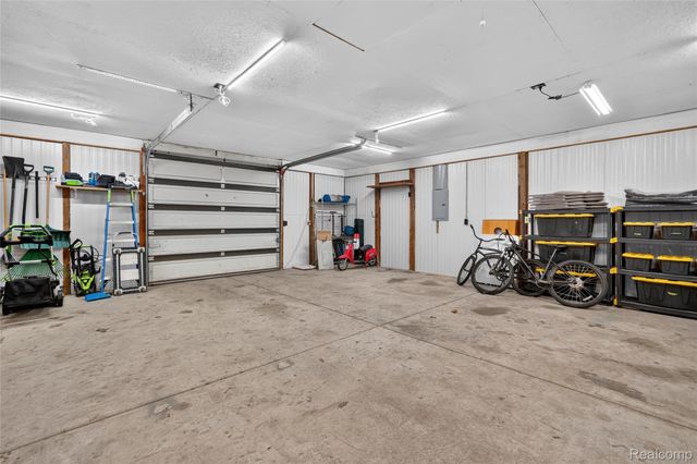 8655 Joey Drive, Putnam Township, MI 48169