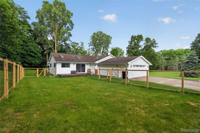 8655 Joey Drive, Putnam Township, MI 48169