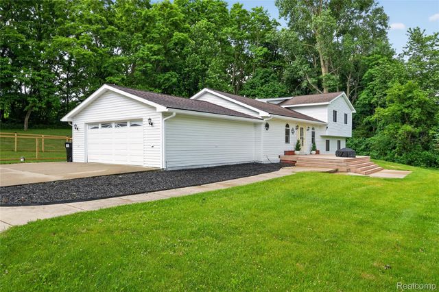 8655 Joey Drive, Putnam Township, MI 48169