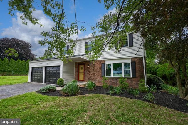 728 BLUE JAY RD, Harrisburg, PA 17111