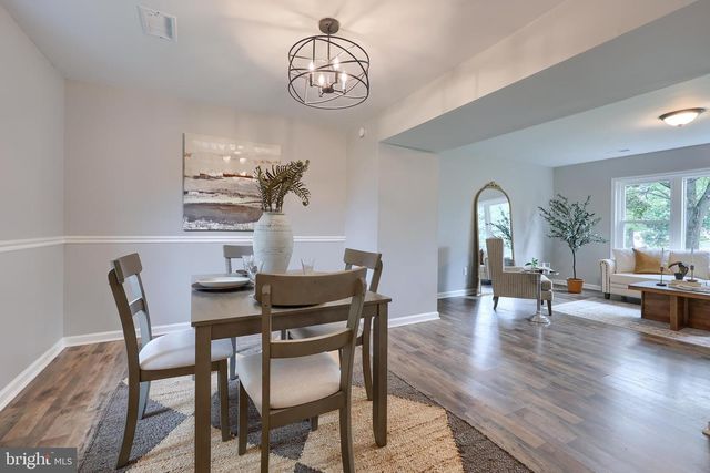 728 BLUE JAY RD, Harrisburg, PA 17111