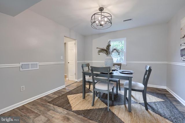 728 BLUE JAY RD, Harrisburg, PA 17111