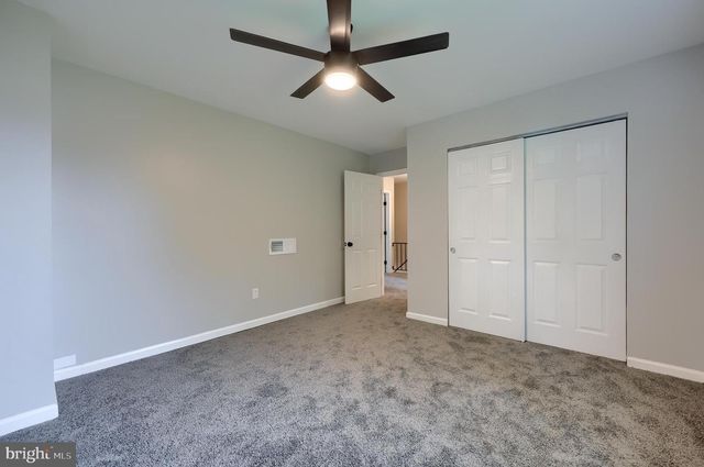 728 BLUE JAY RD, Harrisburg, PA 17111