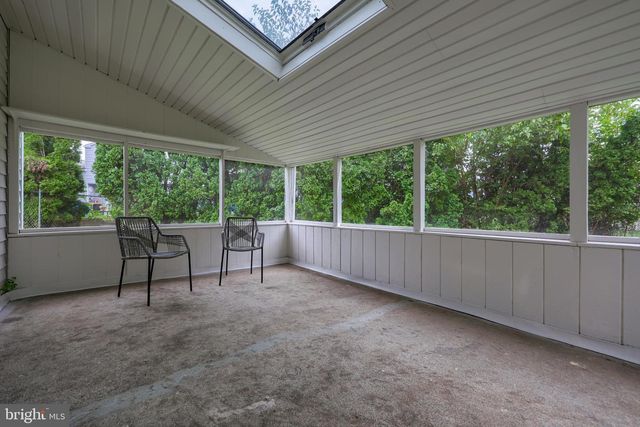 728 BLUE JAY RD, Harrisburg, PA 17111