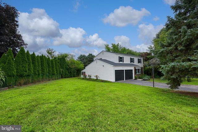 728 BLUE JAY RD, Harrisburg, PA 17111