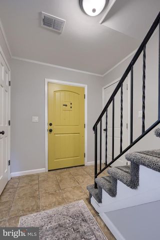 728 BLUE JAY RD, Harrisburg, PA 17111