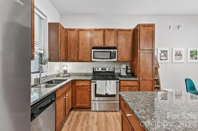 3437 Steel Yard Court, Charlotte, NC 28205