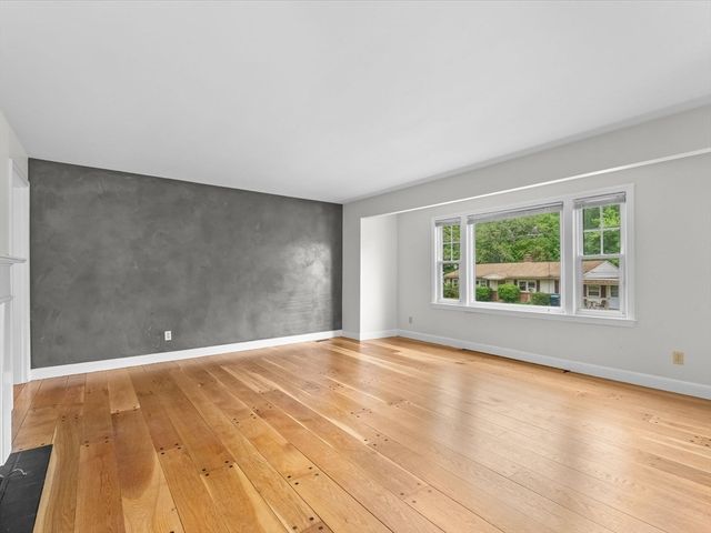 172 Crescent Street, Shrewsbury, MA 01545
