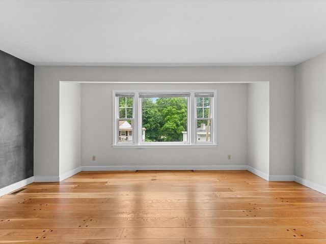 172 Crescent Street, Shrewsbury, MA 01545