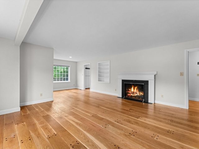 172 Crescent Street, Shrewsbury, MA 01545
