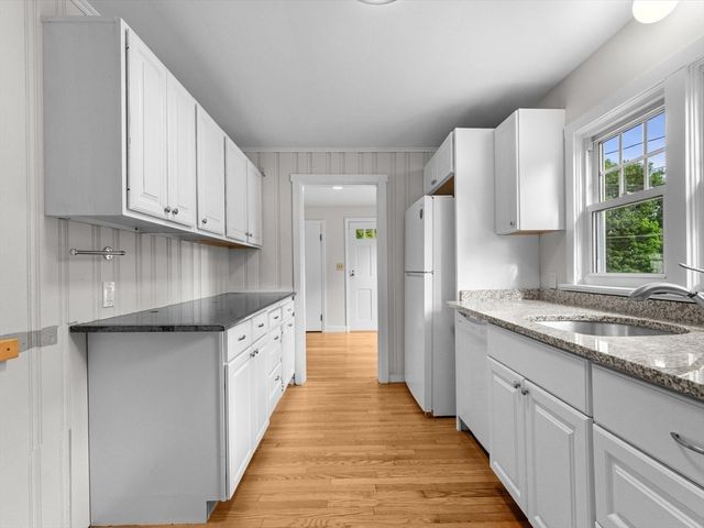 172 Crescent Street, Shrewsbury, MA 01545